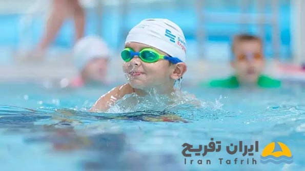 آموزش شنا در استخر پتروشیمی تبریز